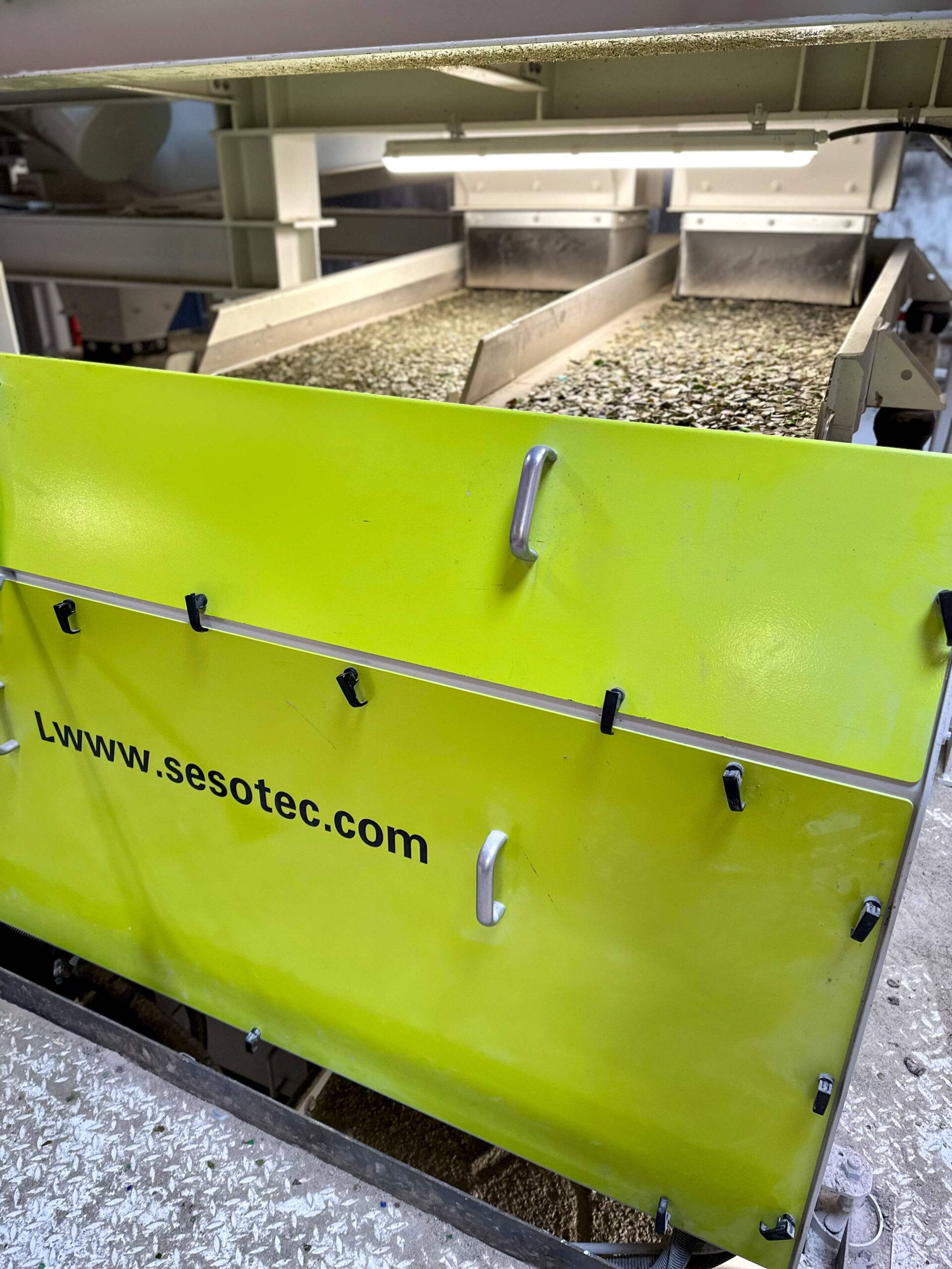 Materialverluste im Glasrecycling verringern